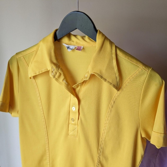 Vintage 70s Tarvi Yellow Half-Button Polyester Tennis Polo - Picture 5 of 8